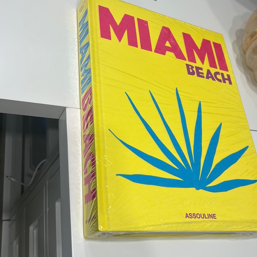 Assouline table book